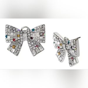 Large Betsy Johnson Holiday Bow Hinge Closure Earrings